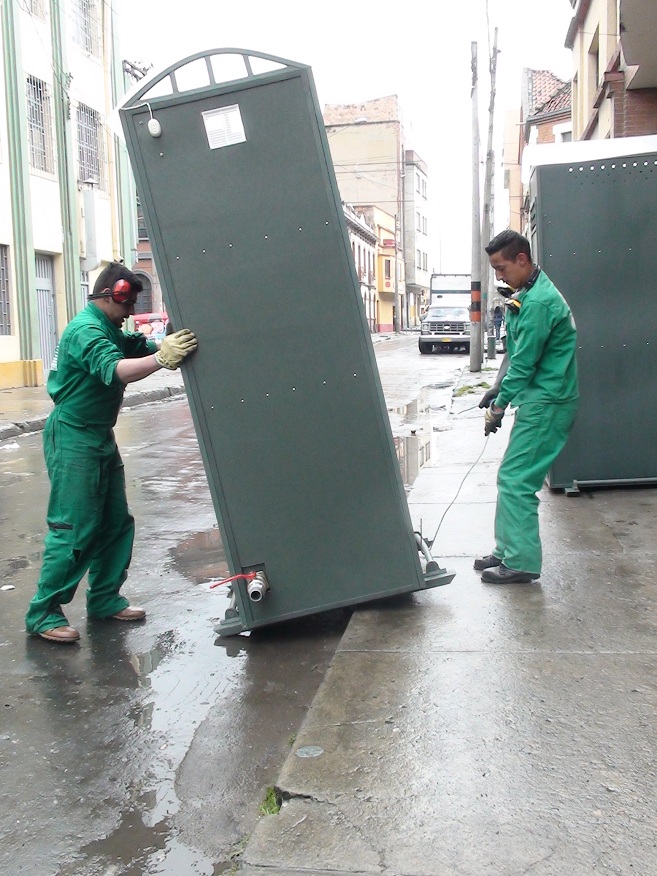 BAÑOS QUIOSCOS Y GARITA