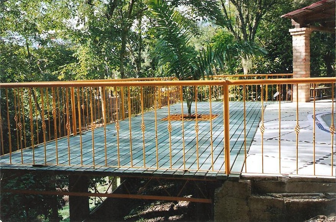 PISOS FLOTANTES DECKS