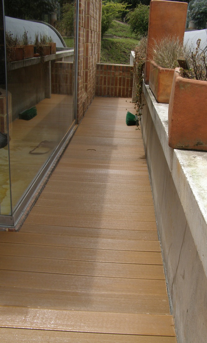 PISOS FLOTANTES DECKS