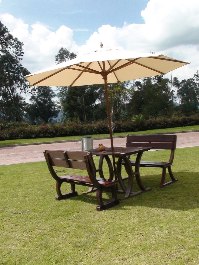 Mesa y Sillas para Exteriores plásticos con Parasoles Juegos de Mesa y