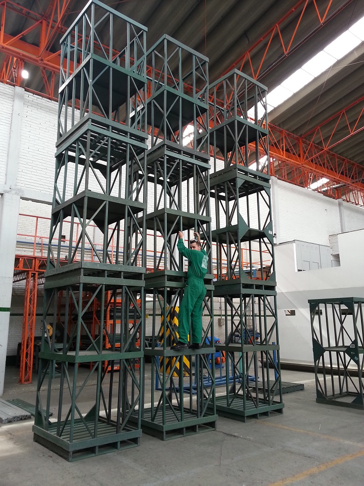 45 Contenedores Cajones cajas Shelters refugios cajillas estibas anti