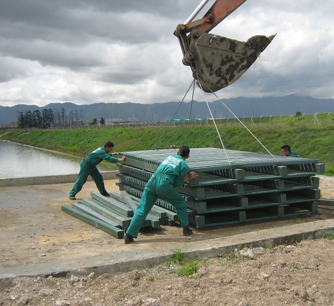 soluciones industriales de plastico 07 rejilla de vocatoma filtro trampa rejillas toma acueducto tratamientos aguas desecho ductos residuales cribado rejas circulando ag