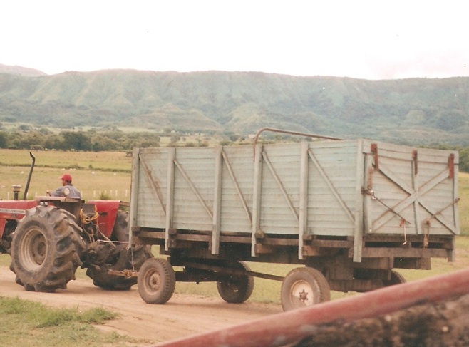 soluciones industriales de plastico remolques agrícolas 11 cisternas plataformas porta contenedores galera esparcidores de estiércol remolque remolcador para transporte 1