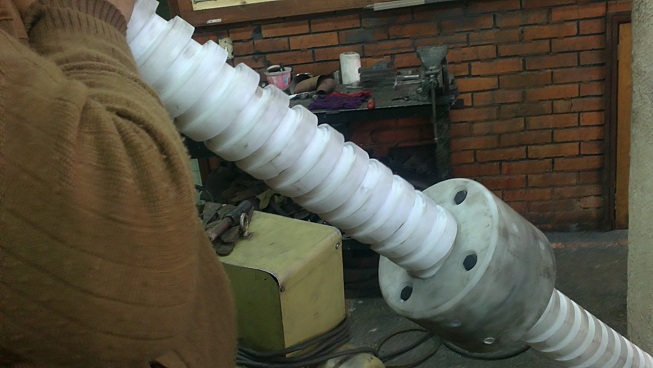 soluciones industriales en plastico 01 piezas especiales grandes compuertas diques esclusas sistemas de acueducto alcantarillado chapaleta gillotina valvula gran tamano